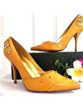 DELICIOUS ~ Patent Yellow Cruelty-Free 5” Stiletto Heels w/Gold Accents size 8.5